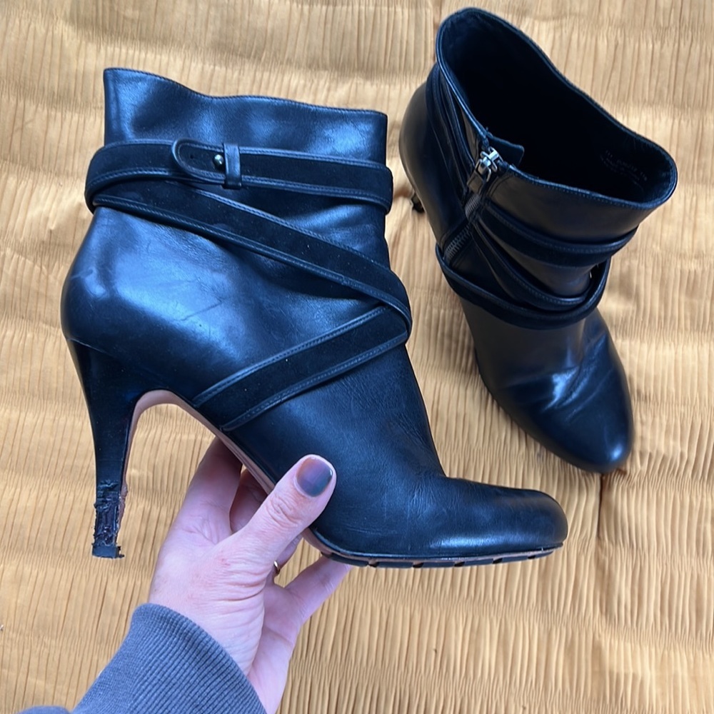🕶️Cole Haan Nike air footbed black leather/suede strappy heel booties boots 11